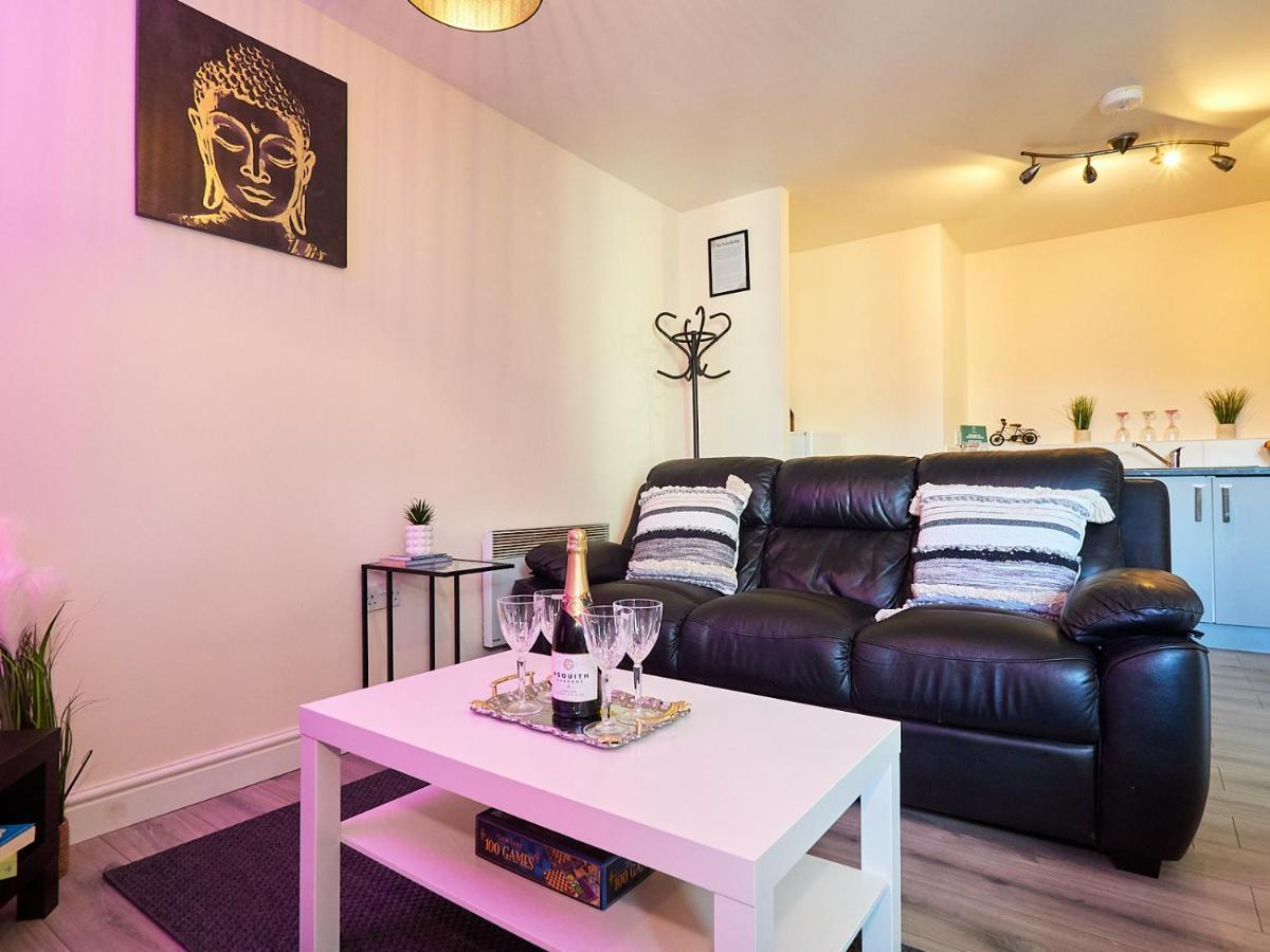 Beauchamp Suite In Coventry City Centre Cv1 For Contractors Professionals Tourists Relocators Students And Family Eksteriør billede