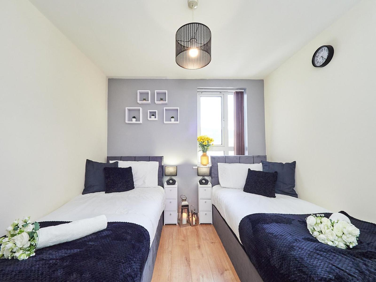Beauchamp Suite In Coventry City Centre Cv1 For Contractors Professionals Tourists Relocators Students And Family Eksteriør billede
